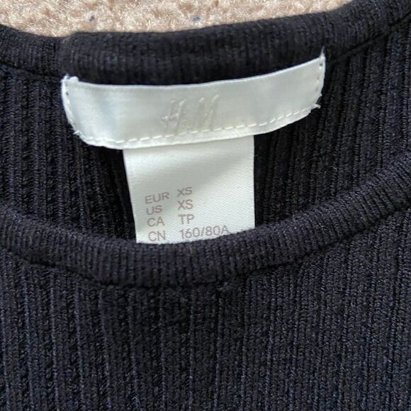 H&M Black Cold Shoulder Knit Bodycon Dress - Picture 3 of 3